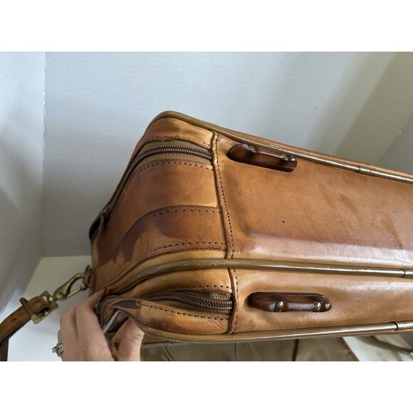 Vintage Hartmann Tan Leather Garment Bag (Rare) - Picture 11 of 16